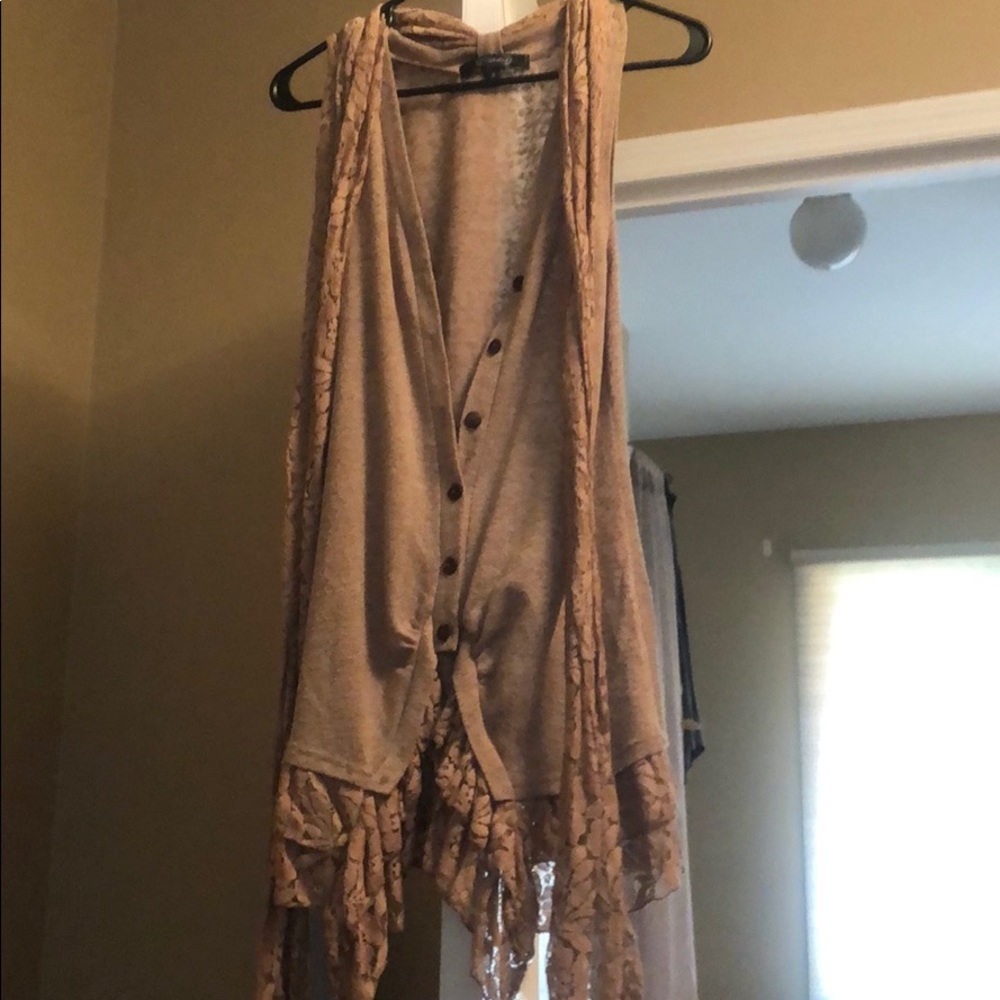 Cardigan/vest with floral printed scarf